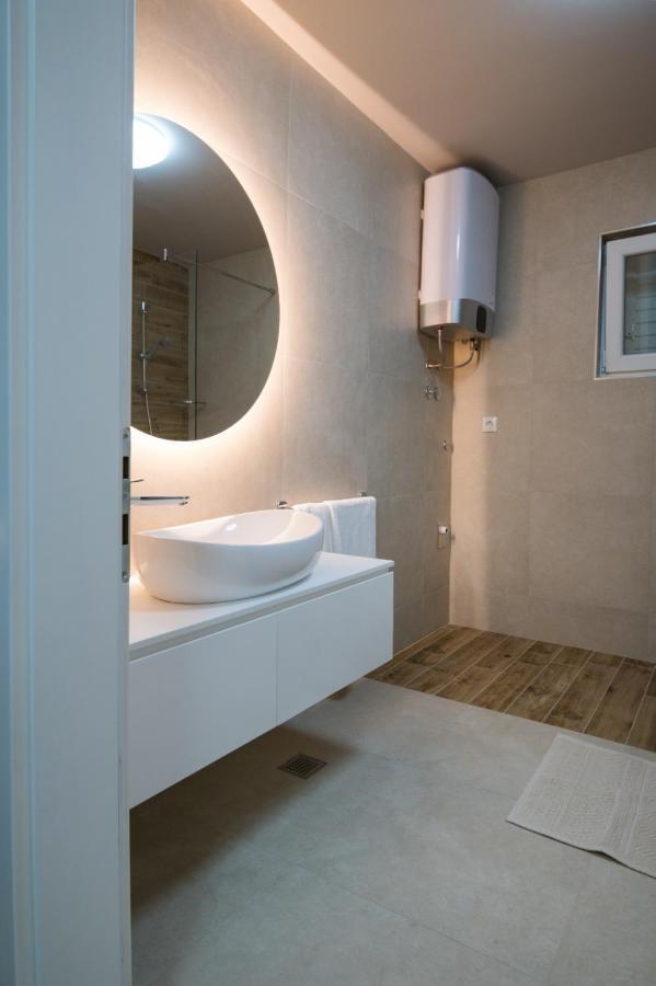 Brand New Aparment With Sea View & Swimming Pool At Ciovo - Villa Fiorentini Трогир Экстерьер фото